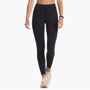 Brand new Vuori leggings.